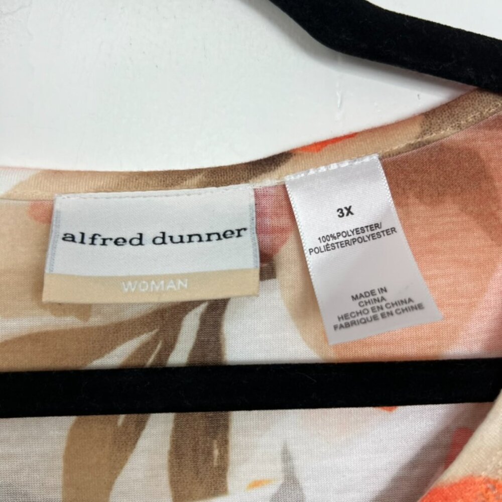 Alfred Dunner Floral Lace Embellished Overlay Lined Short Sleeve Top 3X - Picture 2 of 4